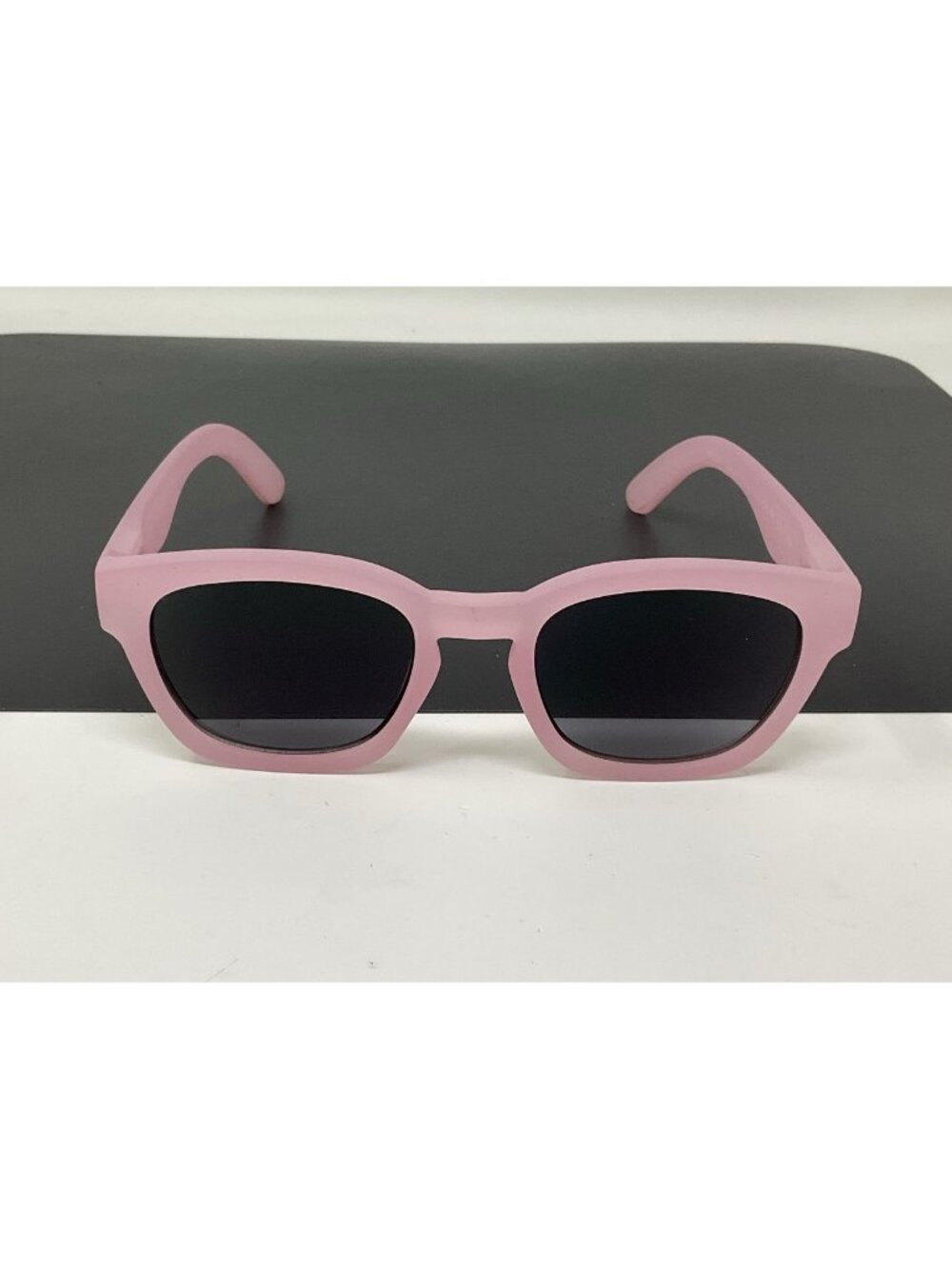 Peepersoceans Away  Sun +1.25 Readers Sunglasses Pink